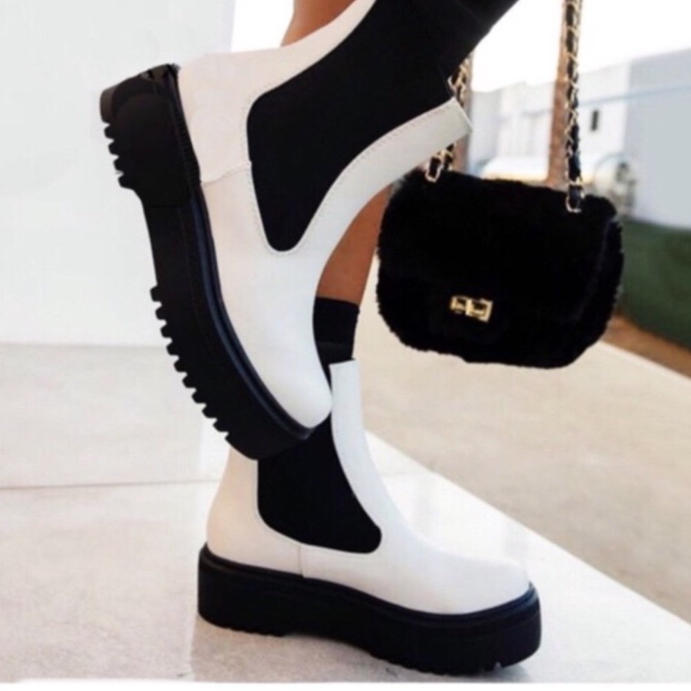 !! NEW !! White Vegan Leather Pull On Chelsea Lug Sole Boots